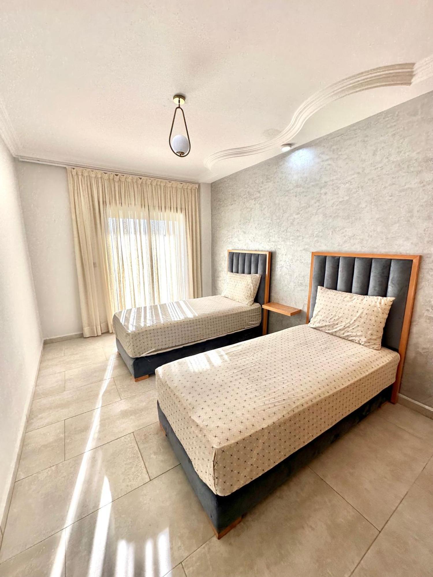 Apartment Luxe Malabata